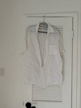 Vitamin A white linen romper size XS. Never been worn!